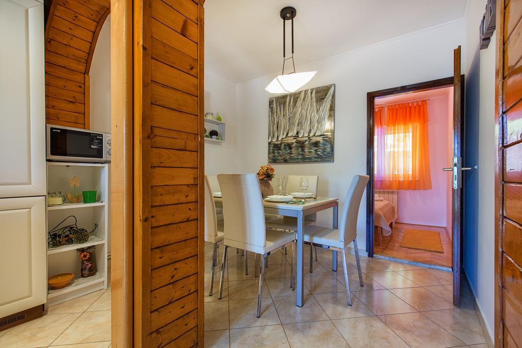 Primorski Dolac Holiday Villa Anna מראה חיצוני תמונה