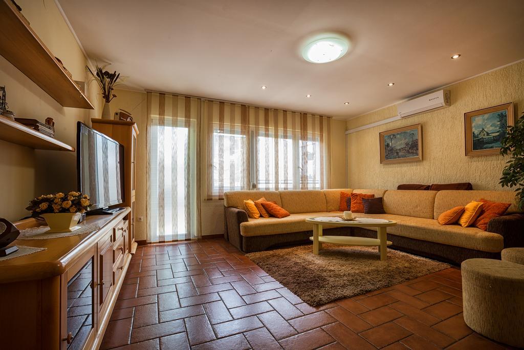Primorski Dolac Holiday Villa Anna מראה חיצוני תמונה